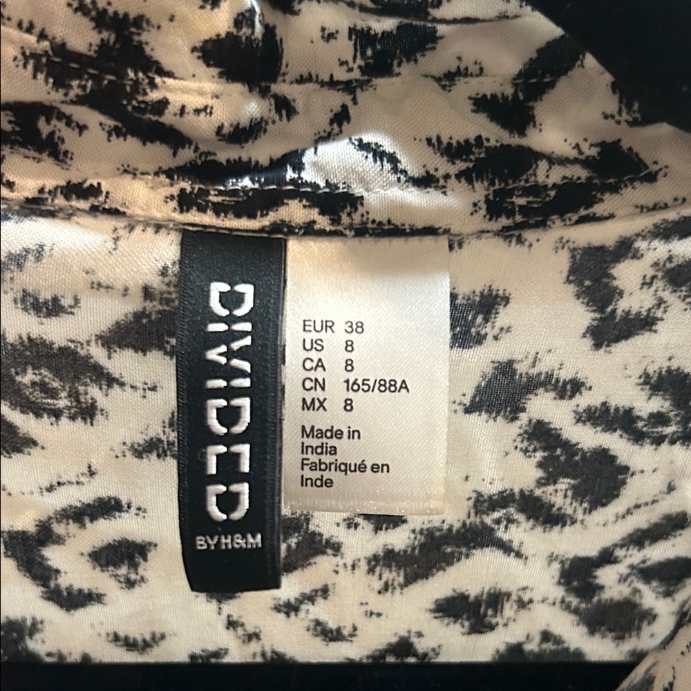Divided by H&M Black and White Patterned Blouse - Picture 3 of 3
